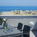 Prestigious & Modern Seaview Penthouse With Private Jacuzzi Apartamento