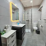 Prestigious & Modern Seaview Penthouse With Private Jacuzzi Apartamento *