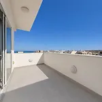 Prestigious & Modern Seaview Penthouse With Private Jacuzzi * Marsaskala
