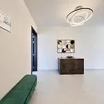 Prestigious & Modern Seaview Penthouse With Private Jacuzzi Apartamento *