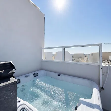 Apartment Prestigious & Modern Seaview Penthouse With Private Jacuzzi