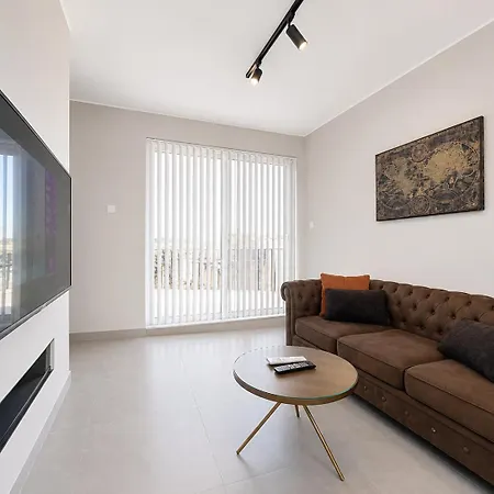 Prestigious & Modern Seaview Penthouse With Private Jacuzzi Marsaskala