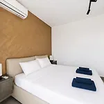 Apartamento Prestigious & Modern Seaview Penthouse With Private Jacuzzi Marsaskala