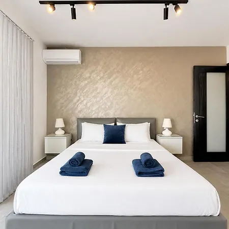 Lägenhet Prestigious & Modern Seaview Penthouse With Private Jacuzzi Marsaskala