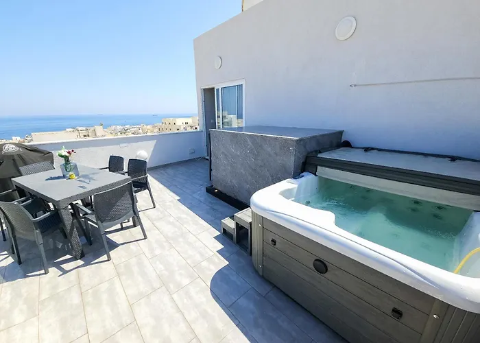 Apartment Prestigious & Modern Seaview Penthouse With Private Jacuzzi